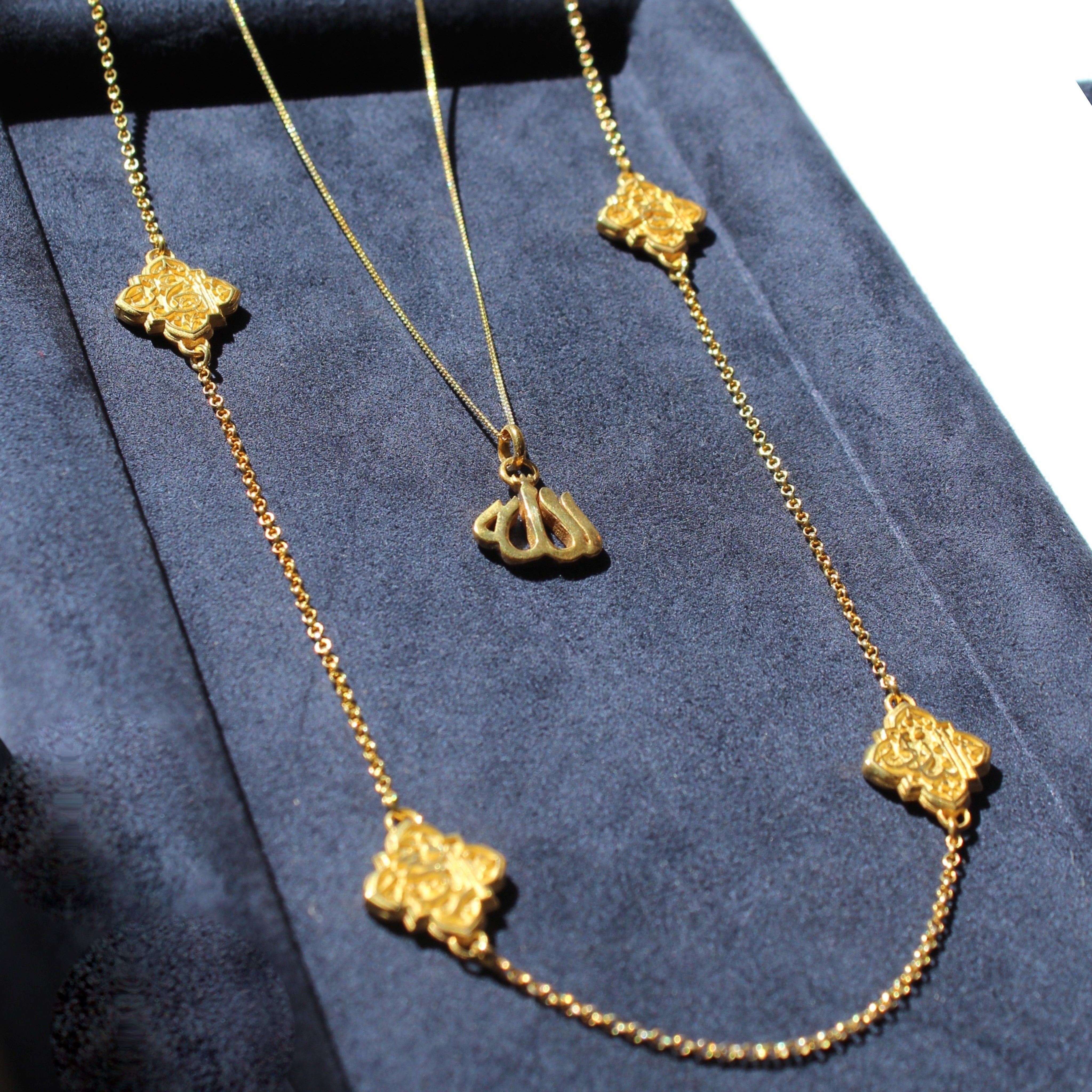 Iman Necklace - 18 Link